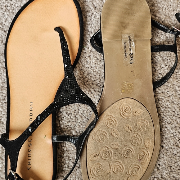 Chinese Laundry Black Sandals - Picture 4 of 5